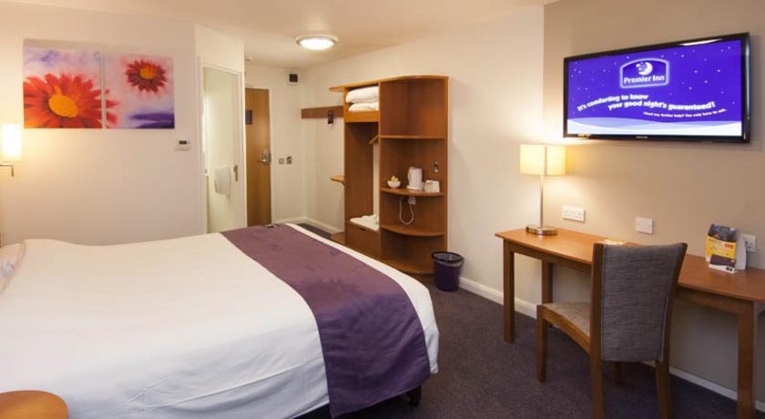 Premier Inn Glasgow East Kilbride - Peel Park Buitenkant foto